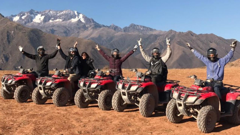 Leonardo Rocha de Almeida Abreu apresenta uma África vibrante, rica em arte, hospitalidade e diversidade cultural.