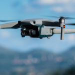 Teciomar Ábila mostra como os drones estão levando as imagens de corridas e manobras radicais a um novo nível.
