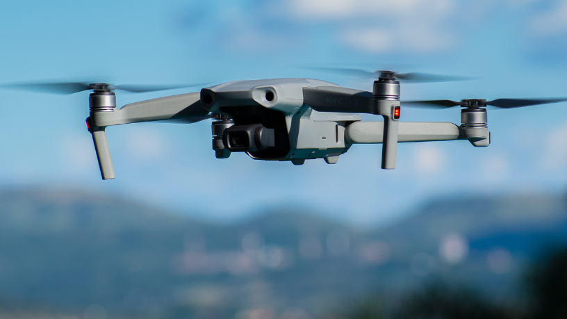 Teciomar Ábila mostra como os drones estão levando as imagens de corridas e manobras radicais a um novo nível.