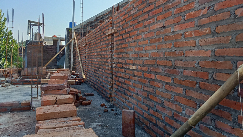 Entenda como pequenas falhas na alvenaria estrutural podem comprometer a durabilidade e o desempenho das paredes.