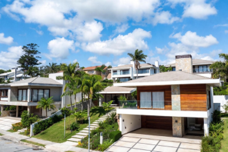 Luxo em alta no Rio de Janeiro reflete escassez, localização e demanda qualificada, observa Alex Nabuco dos Santos.