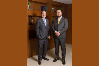 Recuperação judicial: entenda por que ela é destinada a empresas viáveis e como esse critério protege o processo, com Lucas Gomes Mochi.