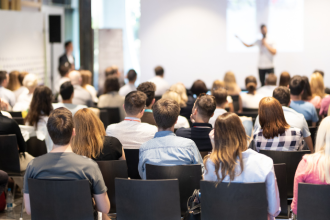 Valorização dos profissionais da educação: por que reconhecer e investir é decisivo para o futuro do Brasil