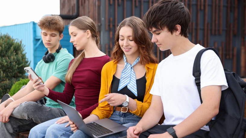 Tecnologias Digitais no Aprendizado Escolar: Por que Avaliar Impactos é Essencial para o Futuro da Educação