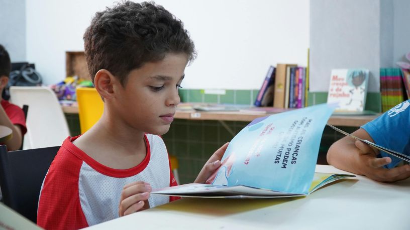 Alfabetização na Idade Certa Avança no Brasil e Revela Desafios para Sustentar o Progresso