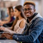 Internet nas escolas públicas: Brasil acelera rumo à universalização da conectividade até 2026