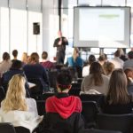 Evento sobre proteção e educação digital impulsiona debate sobre segurança online de crianças e adolescentes