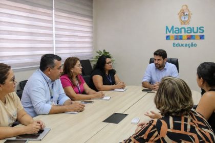 Melhorias na educação em Manaus: diálogo com professores reforça agenda de qualidade e valorização escolar