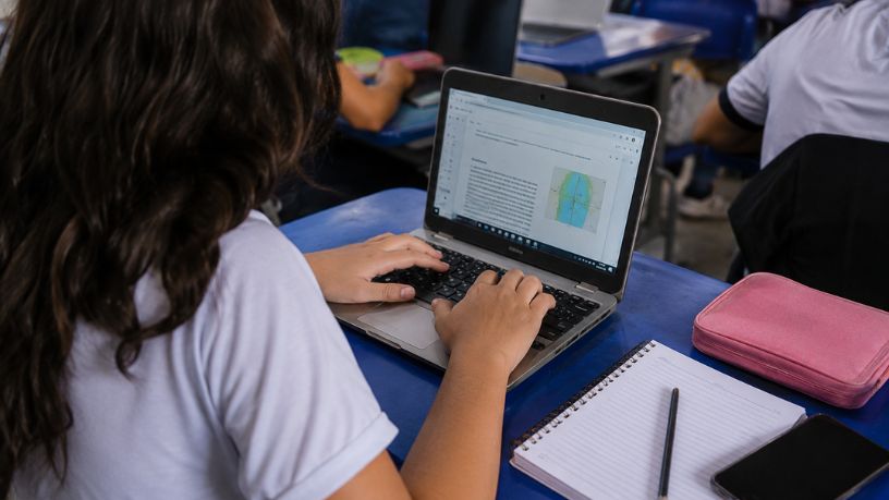 Como a Infraestrutura Digital e a Conexão nas Escolas Redefinem o Ensino Público e Modernizam a Aprendizagem