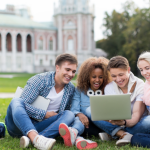 IA nas universidades: novo estudo da UNESCO mostra por que estudantes precisam aprender a usar inteligência artificial com responsabilidade