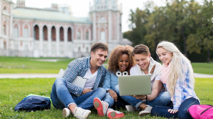 IA nas universidades: novo estudo da UNESCO mostra por que estudantes precisam aprender a usar inteligência artificial com responsabilidade